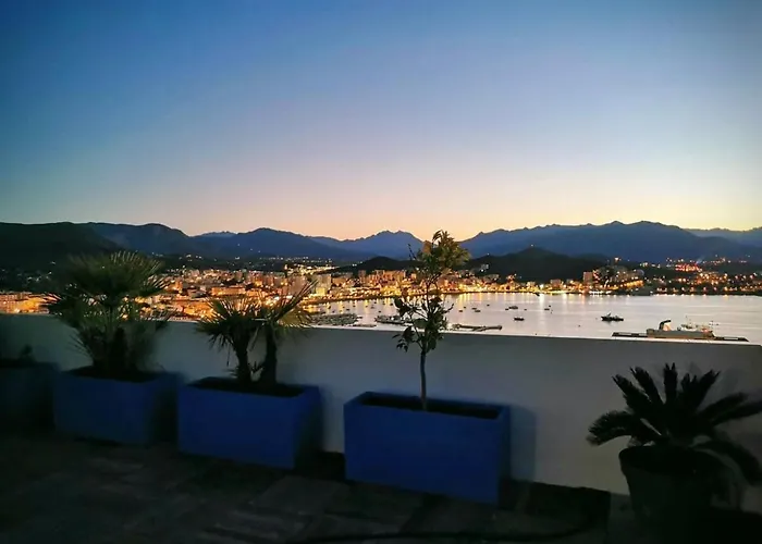 Penthouse Panoramique Avec Jacuzzi Apartment Ajaccio (Corsica)